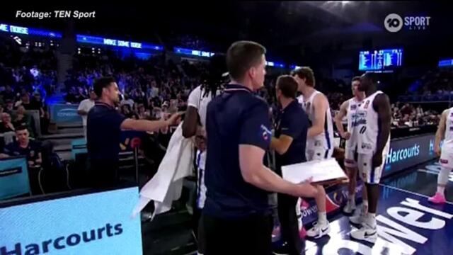 Fans, players ejected after wild NBL biffo