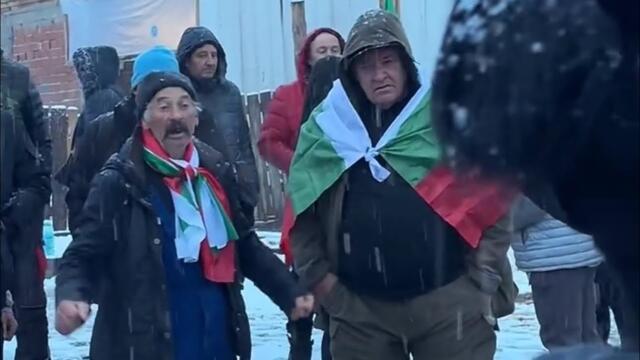 ПРОТЕСТЪТ Срещу Принудителното Убиване на над 2000 Овце във Велинград, Анезица, ЛАЙВ НАД 8 ЧАСА