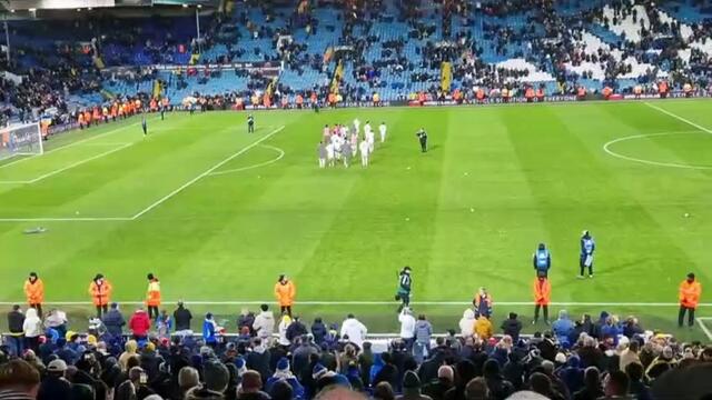 Leeds celebrate being in the top two at Christmas