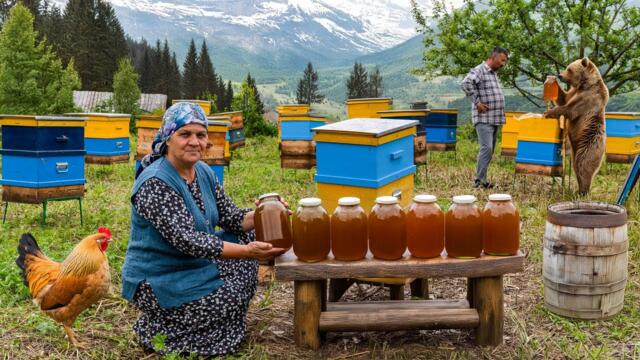 🍯 Golden Nectar: Collecting Honey and Creating Homemade Sweets 🐝