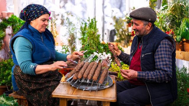 🍢 Traditional Azerbaijani Lula Kebab: Outdoor Cooking 🔥🌿
