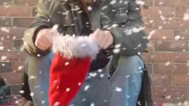 Xmas Surprise I'm not a hobo Full Episode