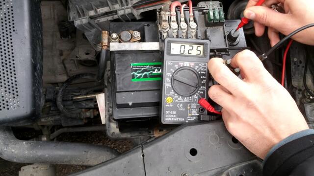 КАК ДА ПРОВЕРИМ ЗА УТЕЧКА ОТ АКУМУЛАТОРА .ZEUS GROUP SERVIZ