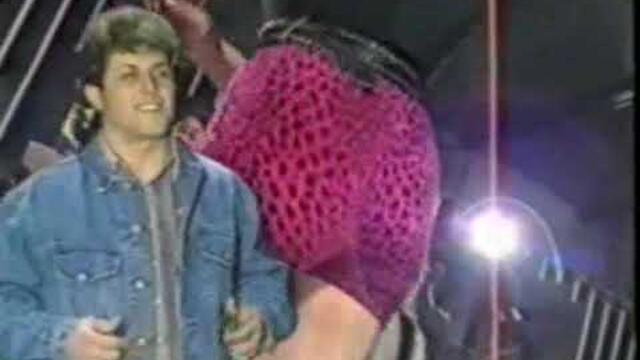 Toshko Todorov   Trimata Glupaci е това е хита израстнах с хубавеца тошко тодоров това той радка пиратка е моят боец е той си е