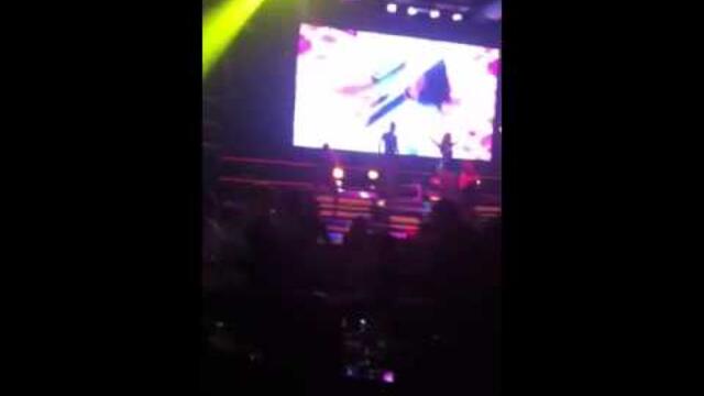 Palavo Oko сега кат те чуе митко планетчо ще му образва неговата брада ще стане кат на дедо коледа мухаххахаххаха