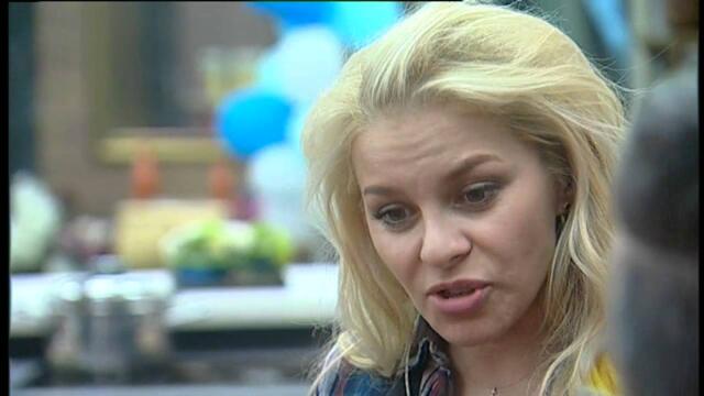 Desi Slava / Деси Слава разказва  перипетии - с тясна рокля в Шоуто на Слави