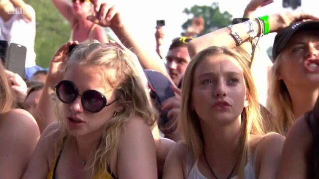 Ellie Goulding - Love Me Like You Do (Radio 1’s Big Weekend 2016) [HD]