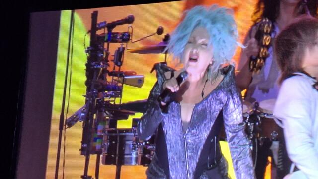 Cyndi Lauper: Girls (and boys) had fun at Belfast concert