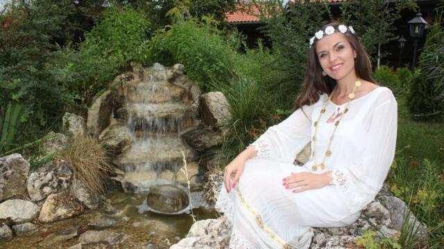 Цветелина - Слънце трепти (Дайчово / Варненско хоро) / Tzvetelina - Slance trepti, 2015