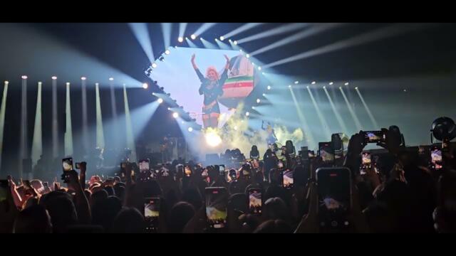 Lepa Brena- Arena Zagreb 2024.g., otvaranje koncerta