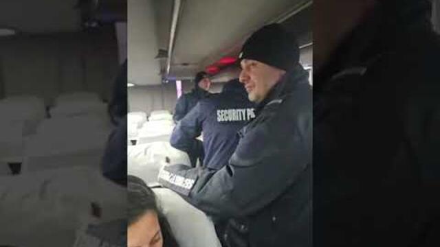 Заради протестите срещу еврото: Полицейски произвол по поръчка на Борисов! Задържаните автобуси на Възраждане - част 1
