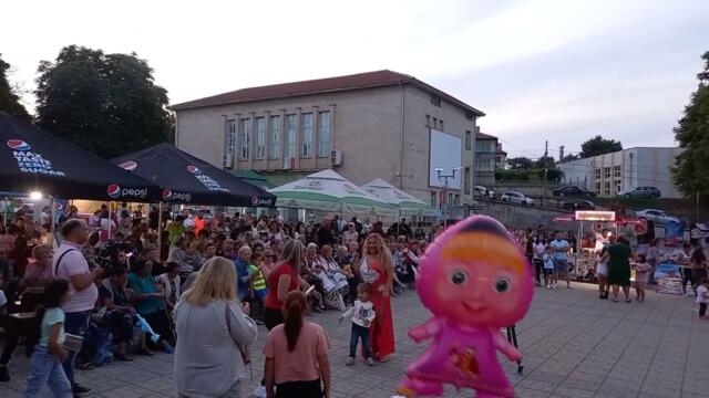 рени и орлин горанов и за теб ли е така ветово пее и танцува