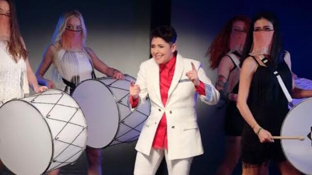 Cansever Djansever - Hey Hey