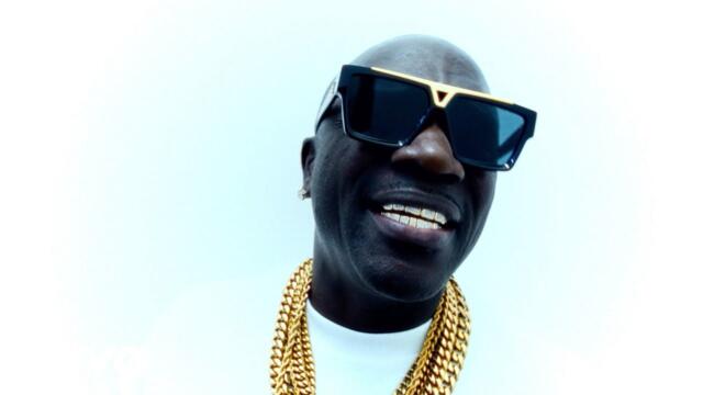 Akon - Never Really Mattered (Official Music Video) ft. SIMIEN