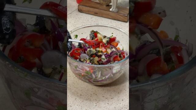 Вкусный салат 🥗 Быстро и просто Готовим Рапаны по-корейски #рецепти #готовимдома #вкусно #салат