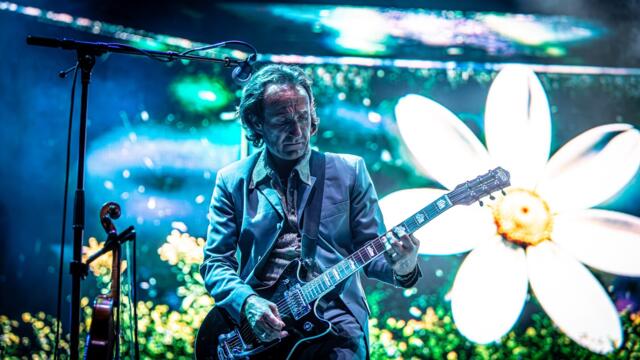 James Guitarist Saul Davies: Seeing Simple Minds perform in the 1980s changed my life