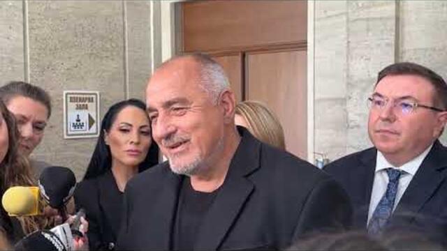 Бойко Борисов: Не обичам да пиша смс-и