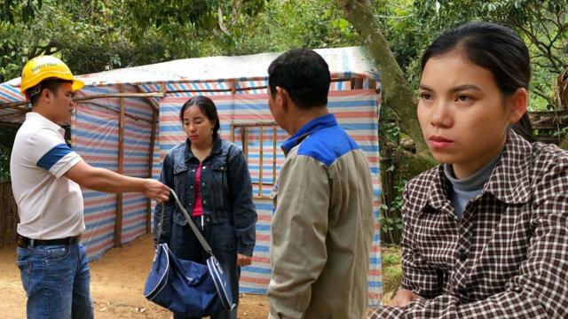 What did Sung say that made Hien leave in front of Duyen's father?