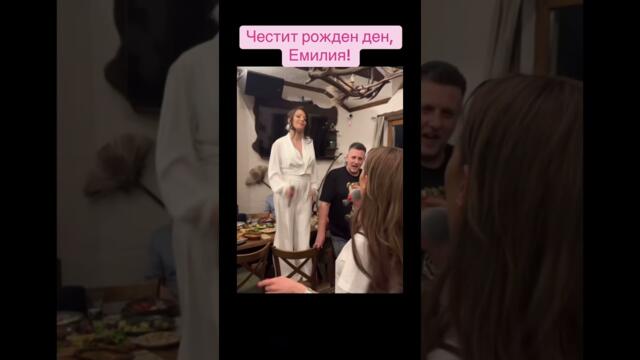 EMILIA x MARIA 🔜 #emilia #maria #preslava #emanuela #емилия #мария #емануела #преслава #меди #галин