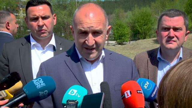 Радев с тежки критики за Борисов и Пеевски