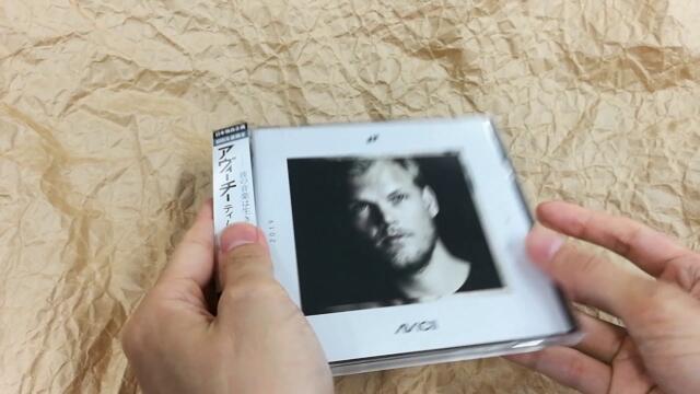 [Unboxing] Avicii: Tim [w/ DVD, Limited Edition]