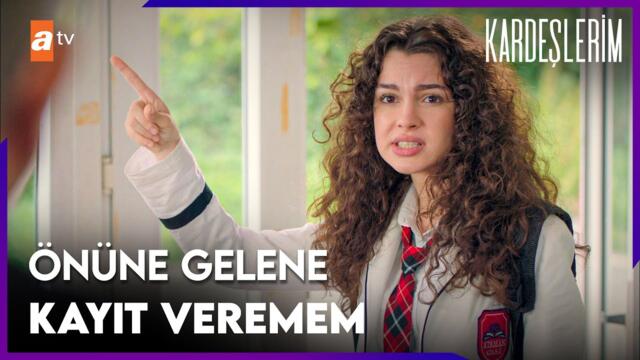 Asiye ve Ömer kamera kayıtlarının peşinde - Kardeşlerim 63. Bölüm