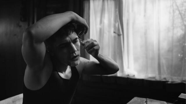 Emir Can İğrek - Bir Gün Ölürsem (Official Video)