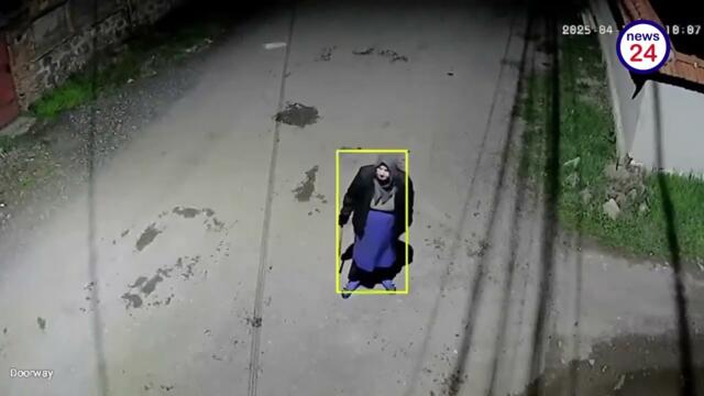 ЦЯЛ ГРАД ОТКАЧИ ОТ СТРАХ: Фалшива старица обикаля с брадва из Първомай!