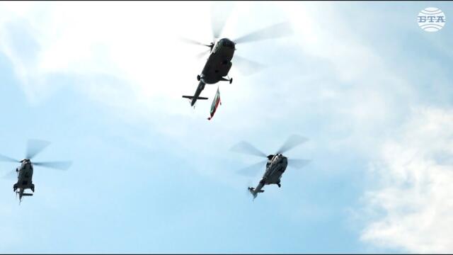 Срам! Без военна техника на парада! Военни вертолети прелетяха над София като част от подготовката за парада на 6 май