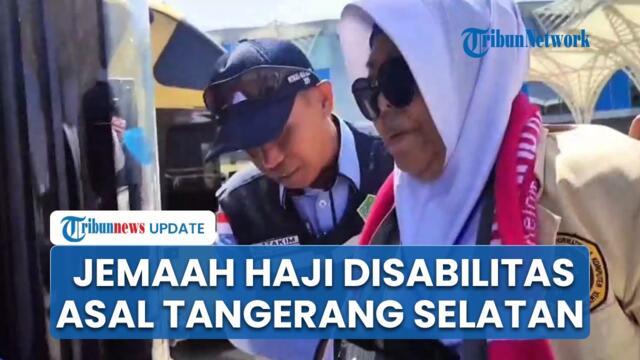 Painem Kasijo Tiba di Bandara Internasional Amir Muhammad Bin Abdul Azis, Madinah, Bersama Rombongan