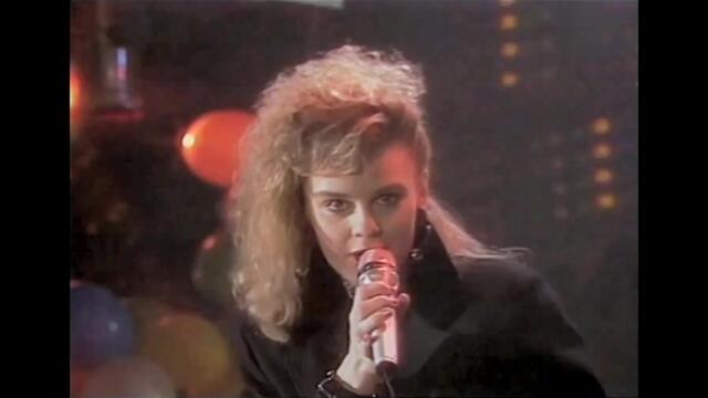 Roxanne & Julian - You‘re my first Love (Head over Heels) (1987 Remastered)