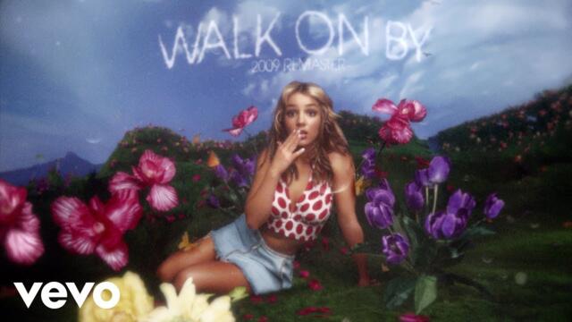 Britney Spears - Walk On By (B-Side to "Stronger" - Official Audio)
