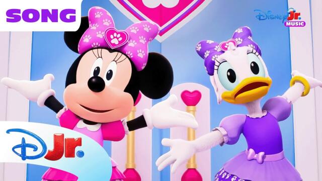 Minnie's Bow-Toons: Pet Hotel Theme Song! 💖 | With Minnie Mouse, Daisy Duck and More! | @disneyjr​