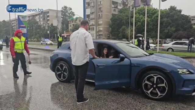 Стилни и красиви абитуриенти от МГ