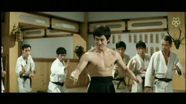 Брюс Ли против японской школы