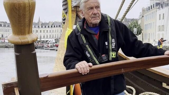 Un bateau viking navigue en Bretagne pour la Semaine du Golfe