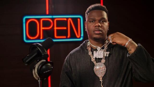 Fridayy "Proud of Me" (Live Performance) | Open Mic