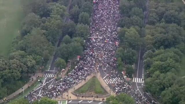 Protesters march through Philly for ‘No Kings' rally against President Trump