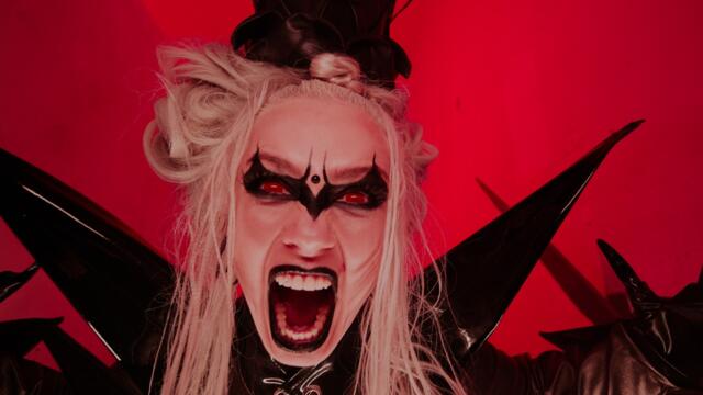 Sumo Cyco - Villains (Official Video)