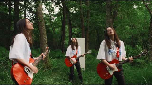 LAURA COX – No Need to Try Harder (Official music video)