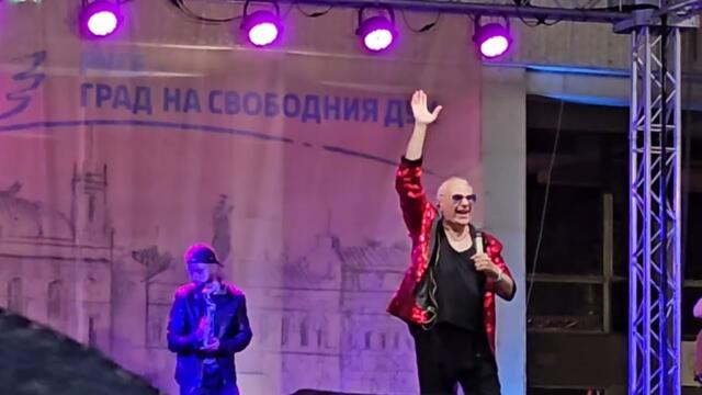 Невероятен концерт на Васил Найденов,Русе, България/Incredible concert of V Naidenov, Ruse,Bulgaria
