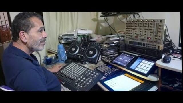 APRIL -  SOMEONE TO HOLD FREESTYLE REMIX DJ`ANTONIOMIX-RJ.127 BPM