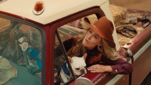 Lainey Wilson - Somewhere Over Laredo (Official Music Video)