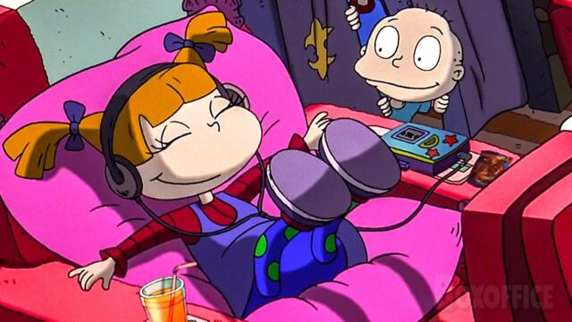 Los Rugrats vuelan a Francia | Rugrats en París | Clip en Español