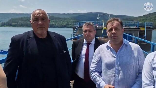 Бойко Борисов и трима кметове посетиха язовир „Александър Стамболийски“