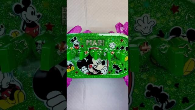She wanted a customized Mickey Mouse themed nail stand with her favorite color green💚😍💚