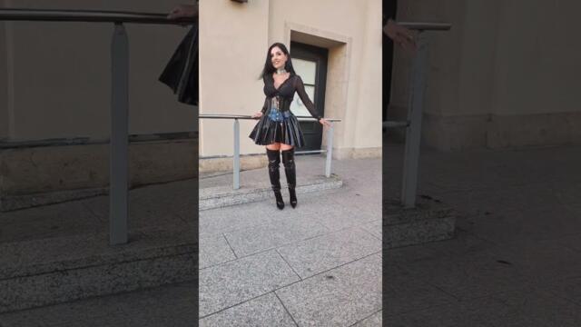 Sophie Elodie in Fernando Berlin boots - Model 560