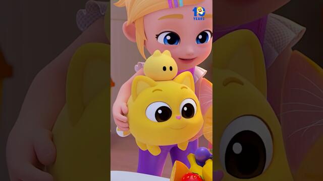 Surprise for Baby Shark! #birthdaysong #bebefinn #shorts