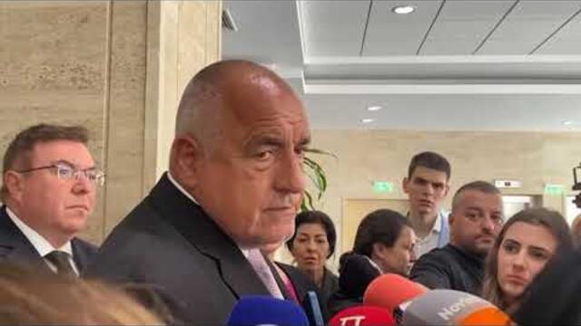 Борисов: Нека да хвърчат Киселова и Радев, ние ще работим