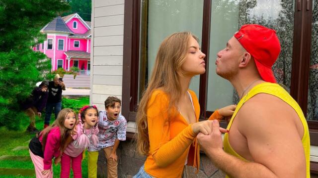 Qui a appris à Hulk comment s'embrasser ? SECRETS révélés | KiKiDo Campus France | Série 5